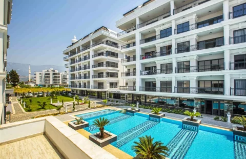 Luxury 3+1 Penthouse in Alanya Just Steps from the Beach