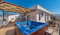 Upper floor terrace's jacuzzi of the penthouse