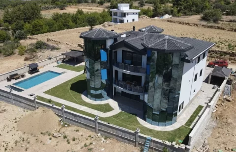 5+ Bedroom Villa Alanya – Spacious Luxury Living by the Mediterranean