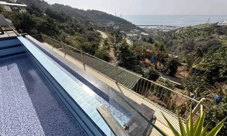 outdoor pool and sea view