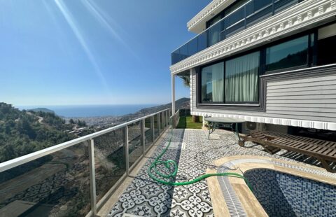Modern Villa in Alanya with Sea Views and Spa Features