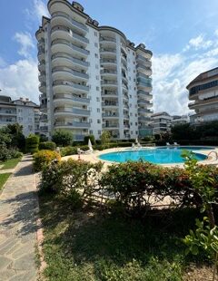 Luxurious Apartment with Stunning Views in Alanya