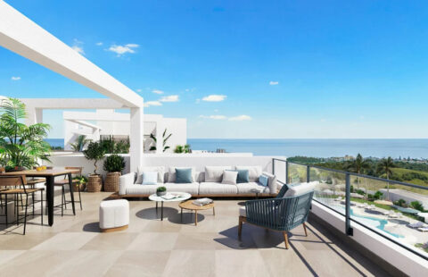 Modern Golf-Side Apartments with Expansive Terraces in Estepona