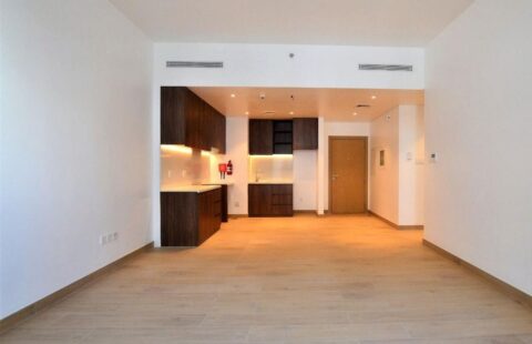 Scenic Views | Fully Furnished | Amazing Pool and Sea View - Premium Dubai Location