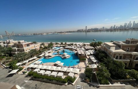 Luxury Property | Corner Unit | Luxury Living | Beachfront Location - Exclusive Real Estate in Dubai