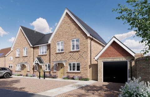 Freehold 3 Bedroom Terraced House for Sale in Cranleigh Surrey