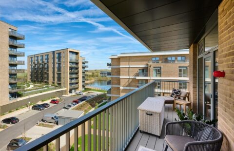 Luxury 2-Bedroom Apartment for Sale in Reading