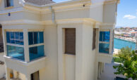 Houses for sale in Cesme Izmir in İzmir with 284 m² of space.