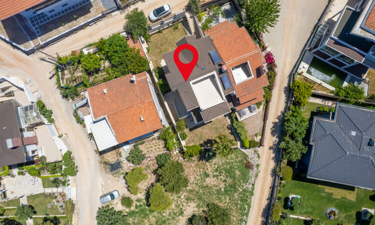 Houses for sale in Cesme Izmir in İzmir with 284 m² of space.