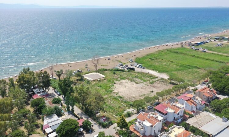 Apartments for sale in Dikili Izmir in İzmir with 41 m² of space.