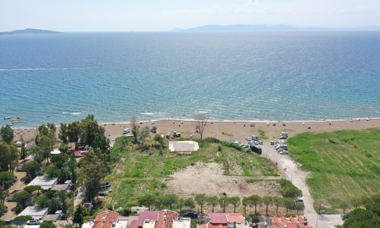 Apartments for sale in Dikili Izmir in İzmir with 41 m² of space.