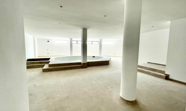 Houses for sale in Benalmádena Málaga in Málaga with 694 m² of space.