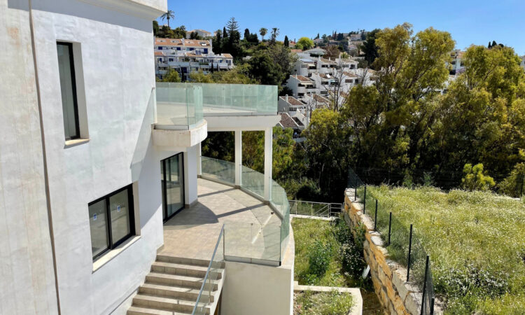 Houses for sale in Benalmádena Málaga in Málaga with 694 m² of space.