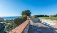 Houses for sale in Benalmádena Málaga in Málaga with 595 m² of space.