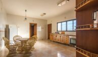 Houses for sale in Benalmádena Málaga in Málaga with 595 m² of space.