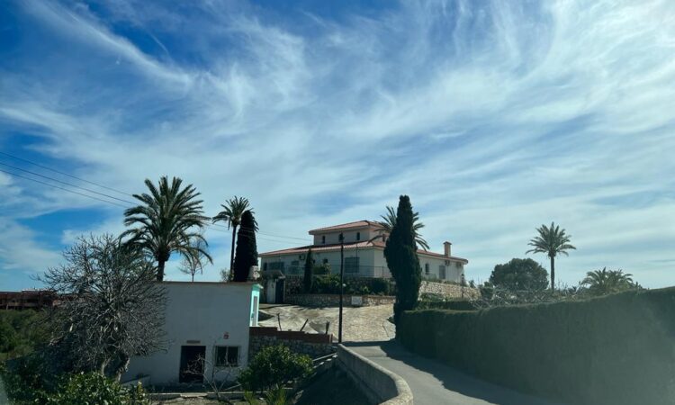 Houses for sale in Benalmádena Málaga in Málaga with 595 m² of space.