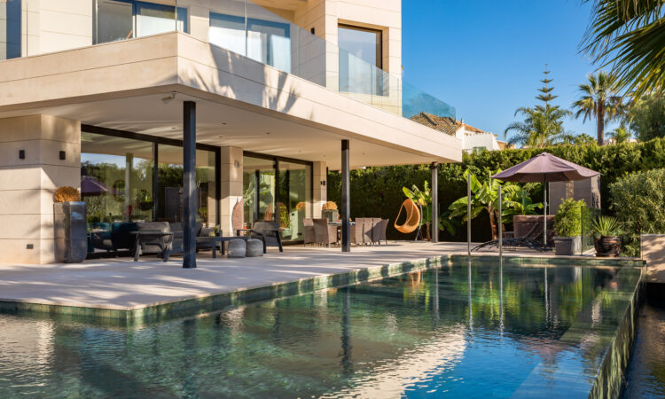 Houses for sale in Marbella Málaga in Málaga with 786 m² of space.