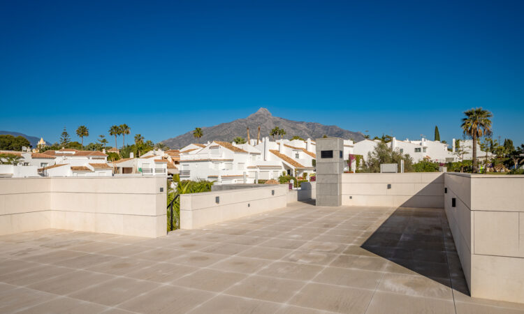 Houses for sale in Marbella Málaga in Málaga with 786 m² of space.