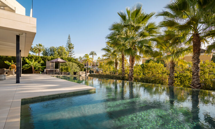 Houses for sale in Marbella Málaga in Málaga with 786 m² of space.