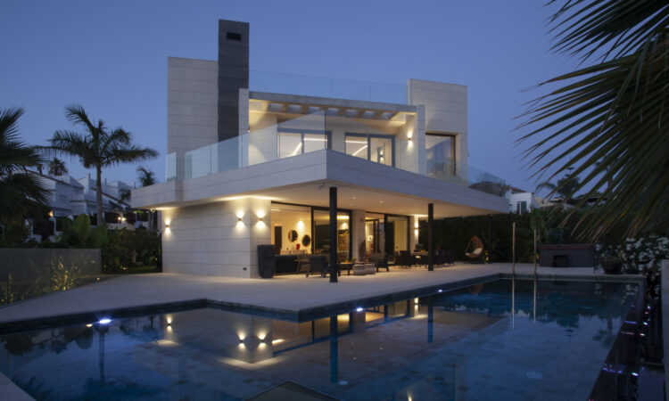 Houses for sale in Marbella Málaga in Málaga with 786 m² of space.