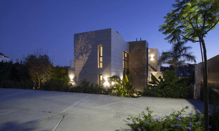 Houses for sale in Marbella Málaga in Málaga with 786 m² of space.