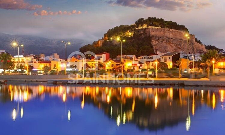 Apartments for sale in Dénia Alicante in Alicante with 80 m² of space.