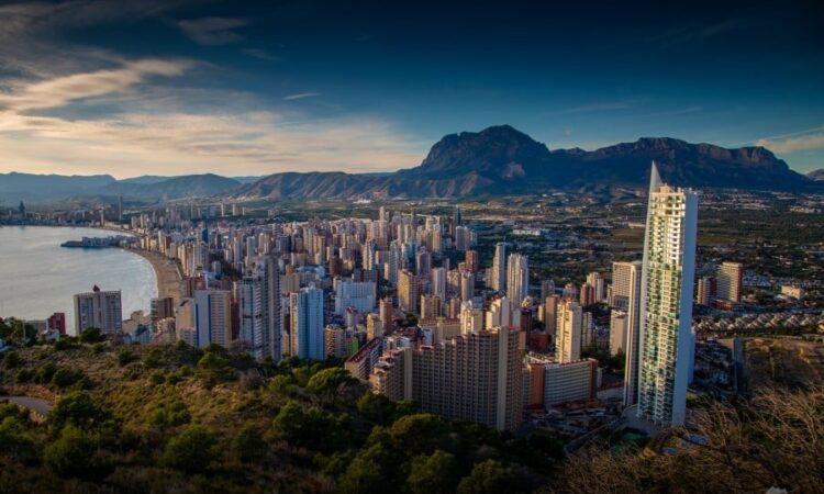 Apartments for sale in Finestrat Alicante in Alicante with 134 m² of space.