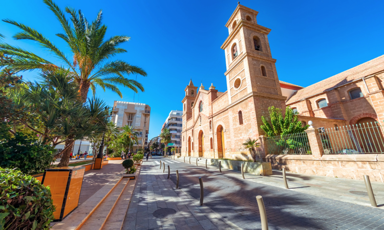 Apartments for sale in Torrevieja Alicante in Alicante with 57 m² of space.