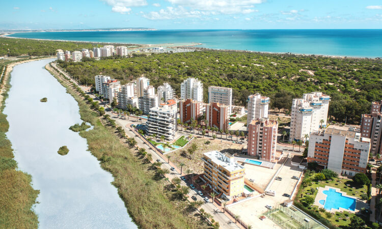 Apartments for sale in Guardamar del Segura Alicante in Alicante with 80 m² of space.