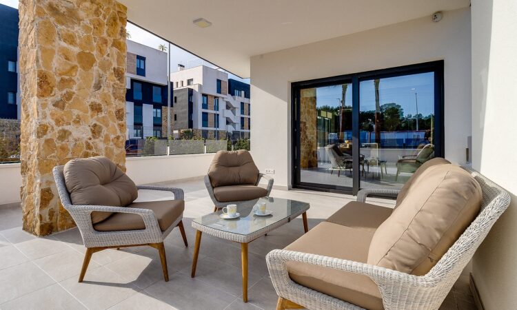 Apartments for sale in Guardamar del Segura Alicante in Alicante with 80 m² of space.
