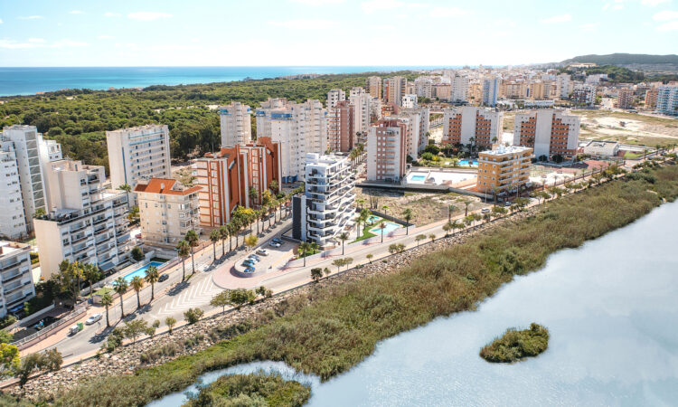 Apartments for sale in Guardamar del Segura Alicante in Alicante with 80 m² of space.
