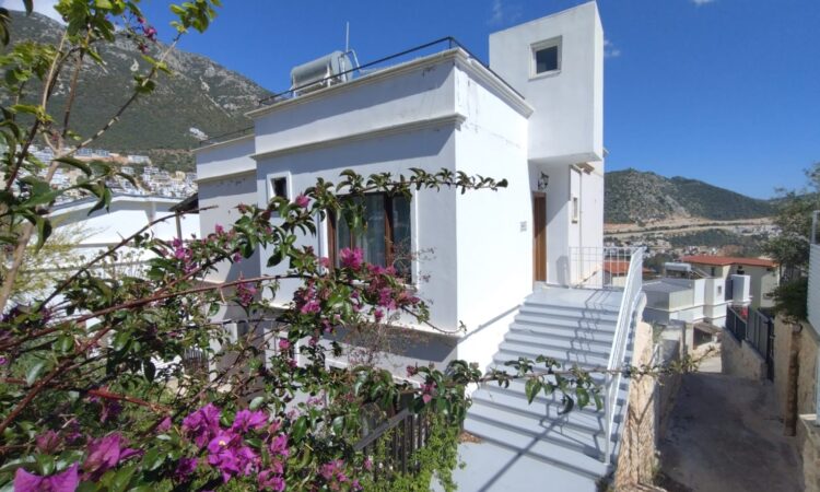 Apartments for sale in Kas Antalya in Antalya with 77 m² of space.