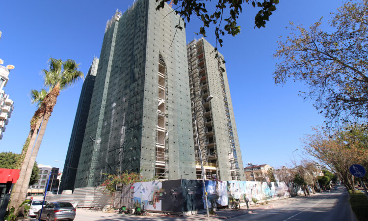 Apartments for sale in Muratpasa Antalya in Antalya with 170 m² of space.