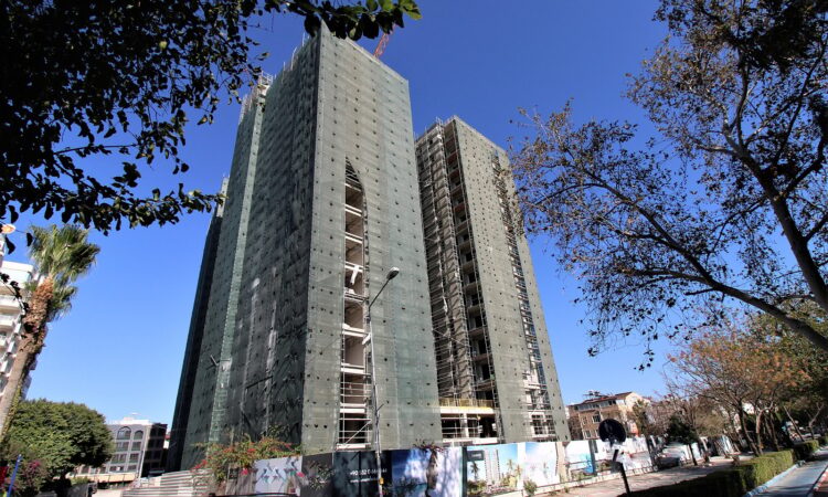 Apartments for sale in Muratpasa Antalya in Antalya with 170 m² of space.