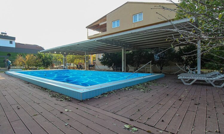 Houses for sale in Dosemealti Antalya in Antalya with 330 m² of space.