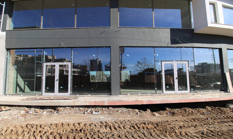 Commercial for sale in Aksu Antalya in Antalya with 220 m² of space.