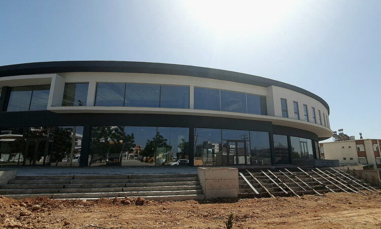 Commercial for sale in Aksu Antalya in Antalya with 220 m² of space.