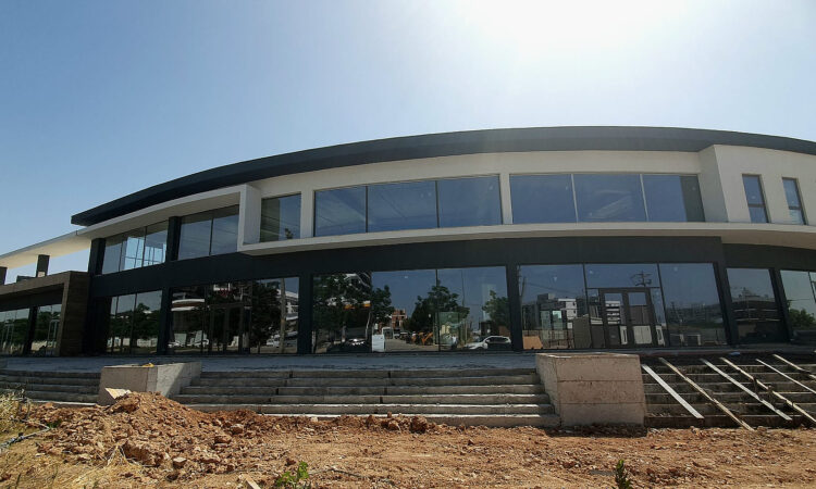 Commercial for sale in Aksu Antalya in Antalya with 220 m² of space.