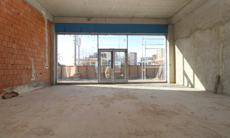 Commercial for sale in Aksu Antalya in Antalya with 220 m² of space.