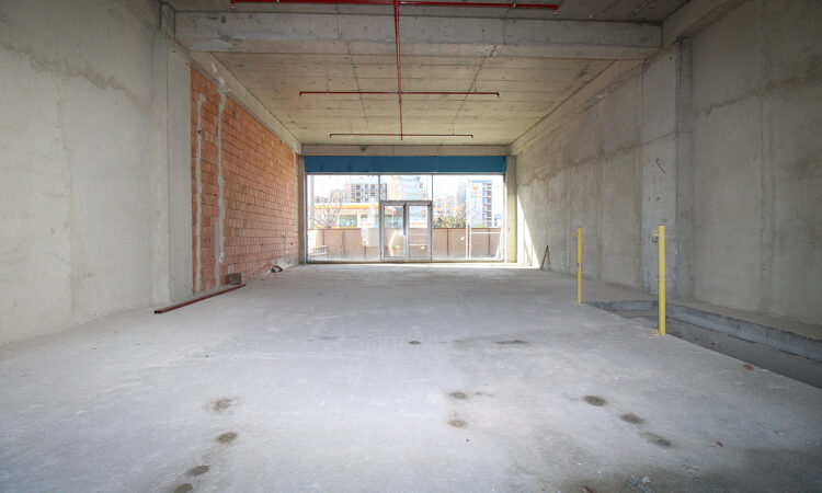 Commercial for sale in Aksu Antalya in Antalya with 220 m² of space.