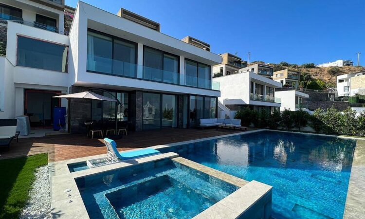 Houses for sale in Bodrum Mugla in Muğla with 300 m² of space.