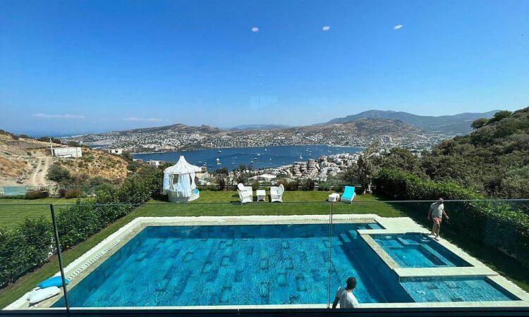 Houses for sale in Bodrum Mugla in Muğla with 300 m² of space.