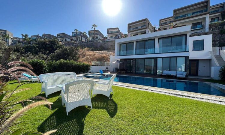 Houses for sale in Bodrum Mugla in Muğla with 300 m² of space.