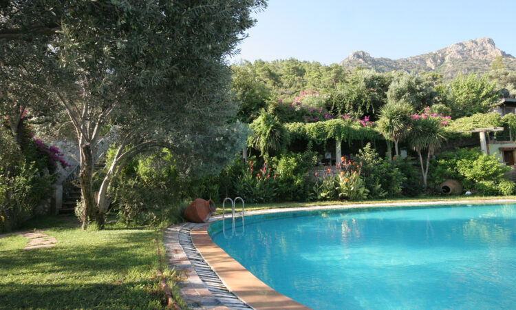 Houses for sale in Bodrum Mugla in Muğla with 982 m² of space.