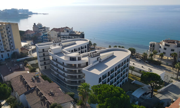 Apartments for sale in Kusadasi Aydin in Aydın with 60 m² of space.