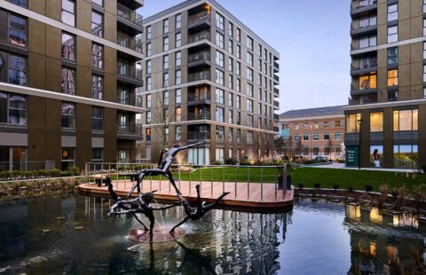 Stylish Homes in Staines-upon-Thames with Exclusive Amenities