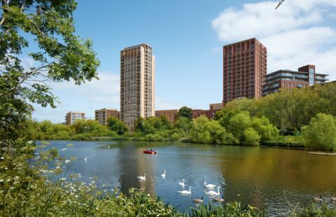 Serene Waterside Living in Hendon with Excellent Amenities