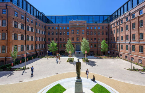 Elegant 1-Bedroom Ground Floor Apartment in Berkshire, Slough