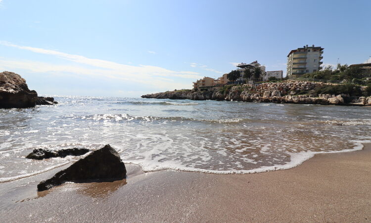 Apartments for sale in Erdemli Mersin in Mersin with 98 m² of space.