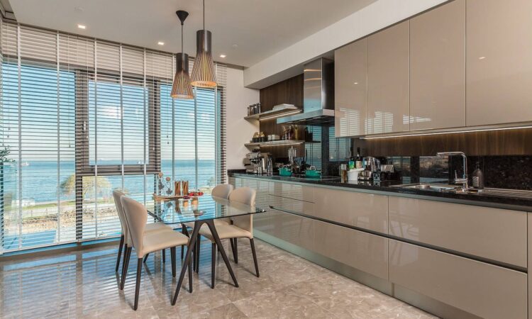 Apartments for sale in Bakirkoy Istanbul in İstanbul with 85 m² of space.